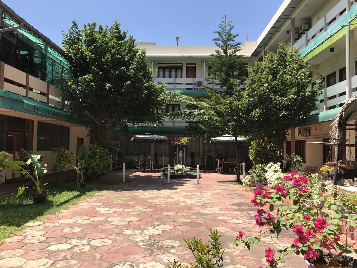 Gnaanams Hotel And Restaurant Jaffna Luaran gambar